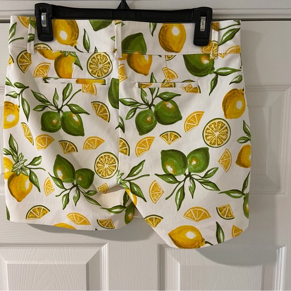 Isaac Mizrahi Citrus Print Women's Shorts Size 4 - Picture 2 of 12